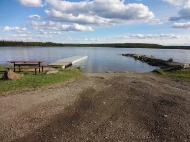 Fickle Lake Campground - AlbertaWow Campgrounds and Hikes