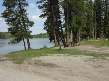 Phyllis Lake Campground - AlbertaWow Campgrounds and Hikes