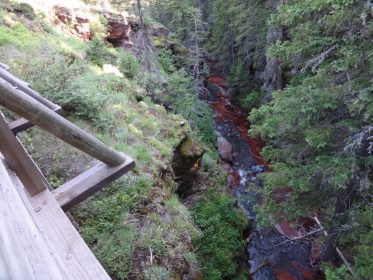 hiking red rock canyon
